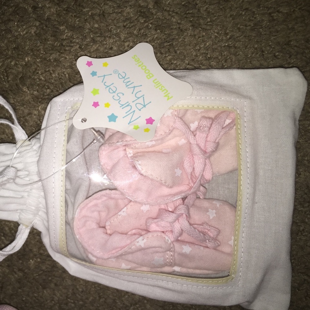 Muslin booties